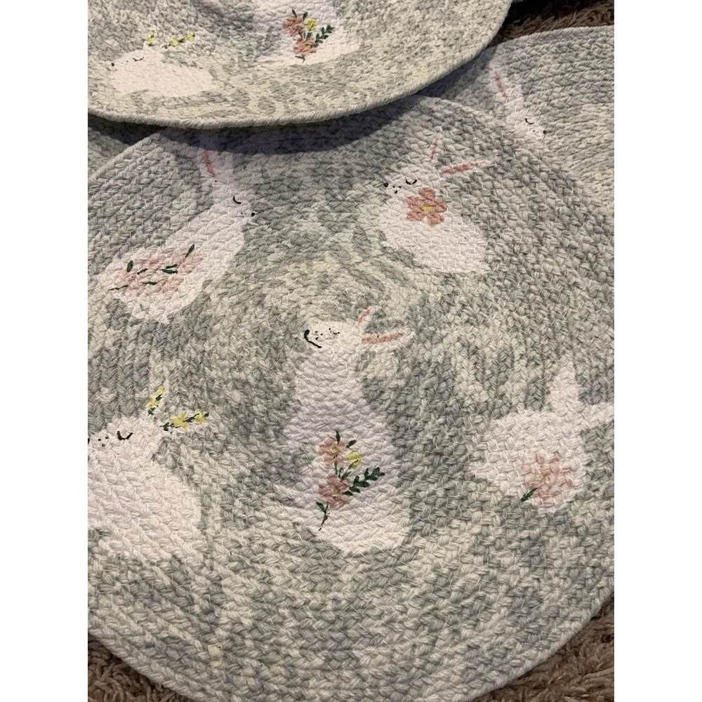 Easter‎ Placemats Bunnies Flowers Embroidered 15 Inch Round Set of 6